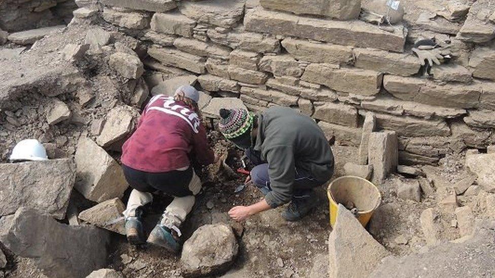 Excavations at a broch on South Ronaldsay