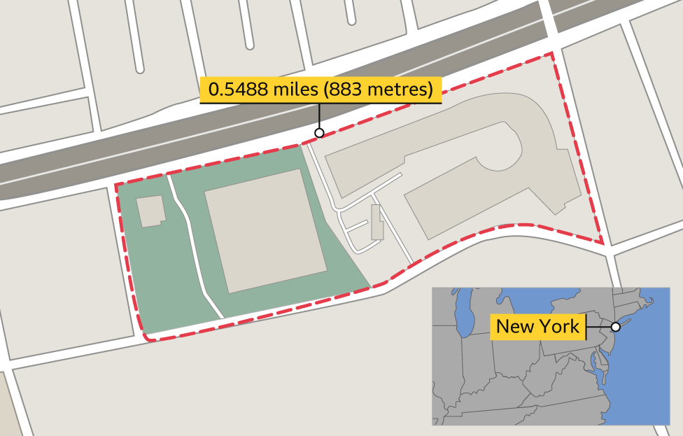 Map showing the course of the race - one lap of the circuit is 0.5488 miles