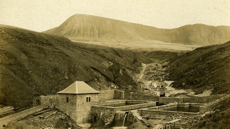 Argae Llyn y Fan Fach