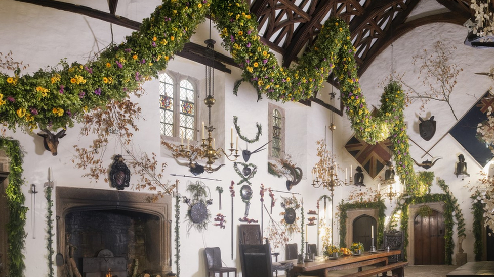 Garland in the Great Hall