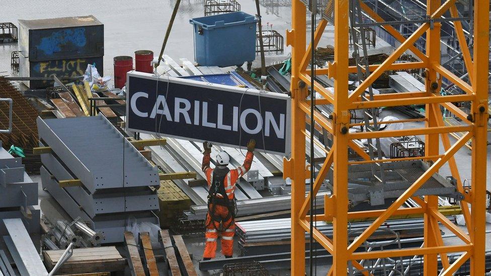 Carillion crane