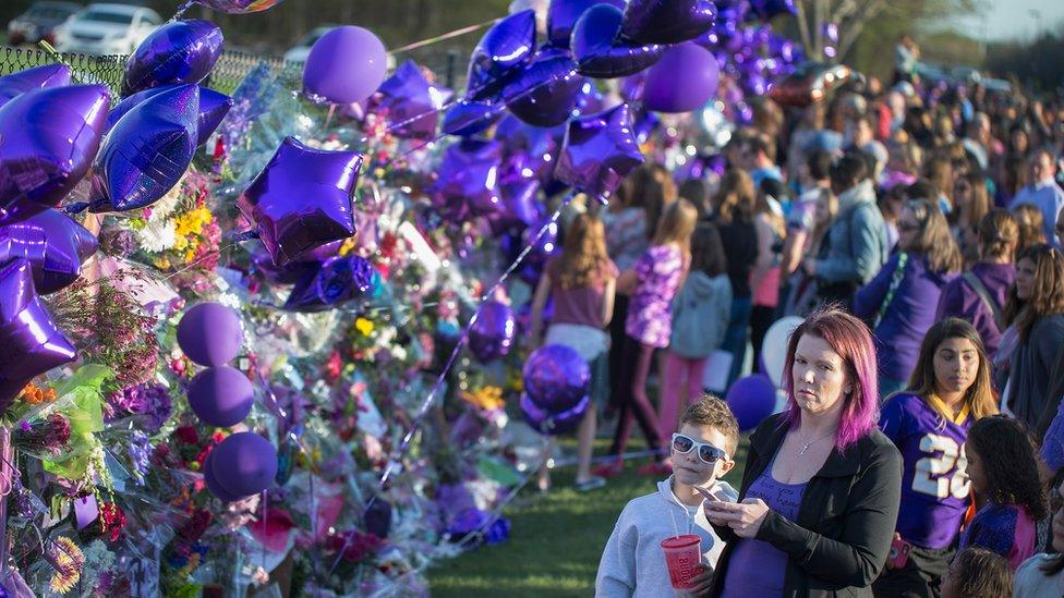 Mourners gather at Paisley Park