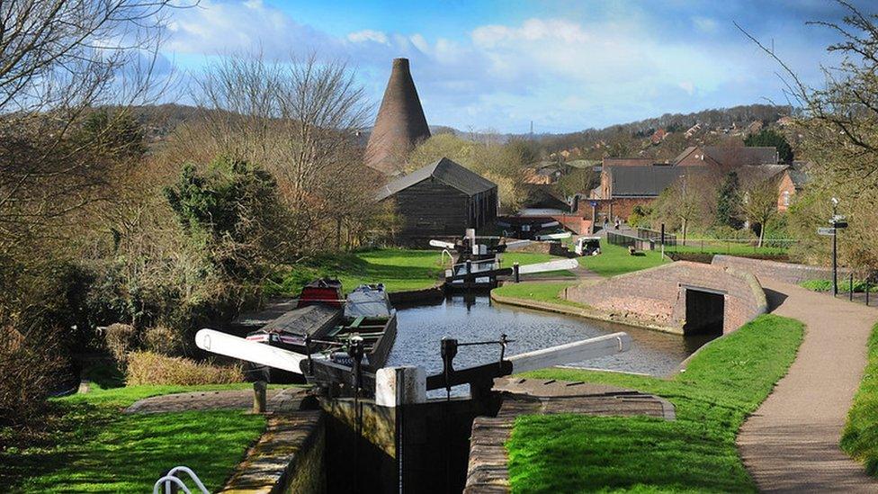 View of canals and Red House Glass Cone