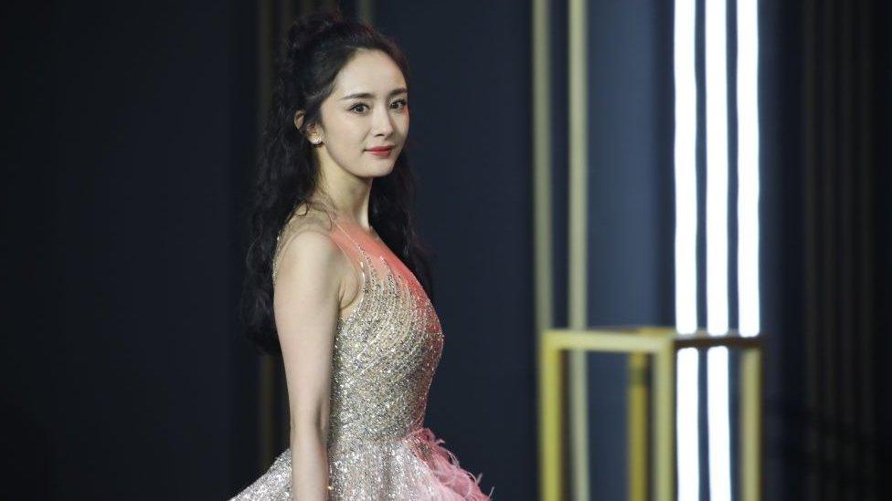 Actress Yang Mi arrives at the red carpet of 2019 Tencent Star Awards on December 28, 2019 in Beijing, China.