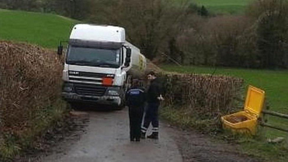 Stuck fuel tanker