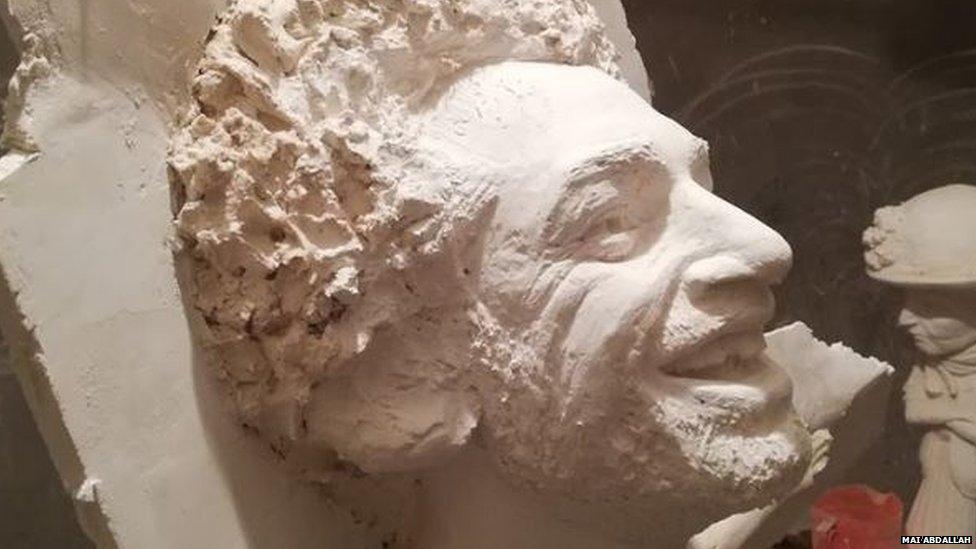 Mai Abdallah's mould for the Salah statue