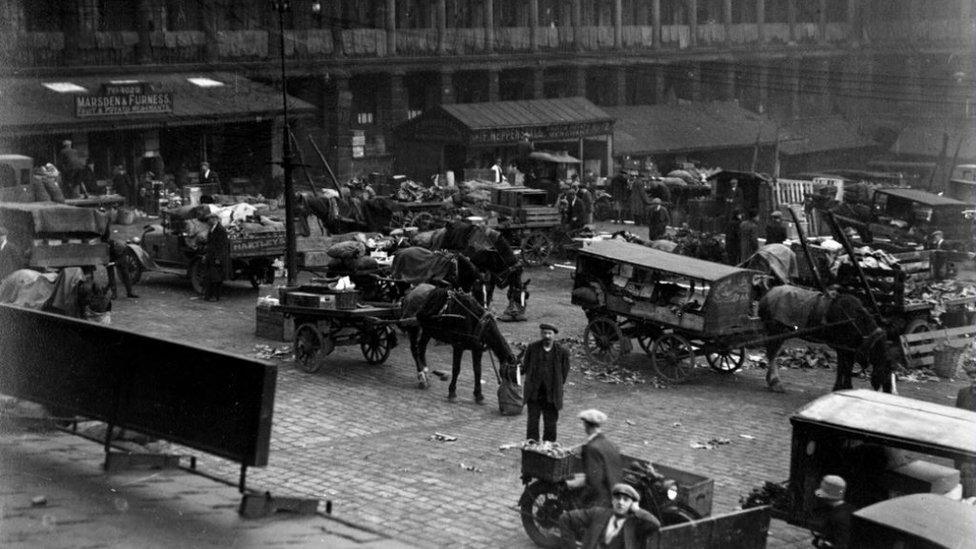 Interior of the Piece Hall