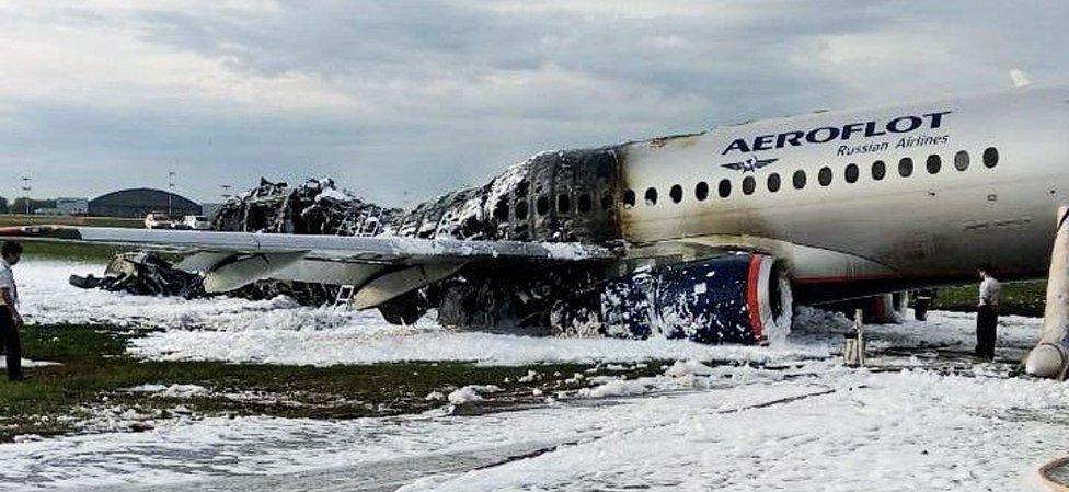 Wreck of plane at Sheremetyevo, 5 May 19