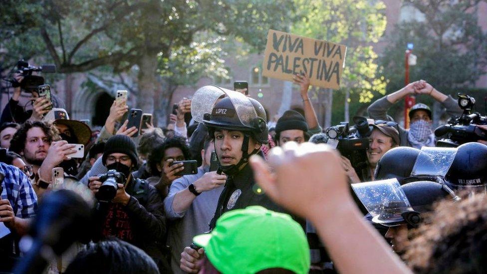 Protest at USC - 24 April 2024