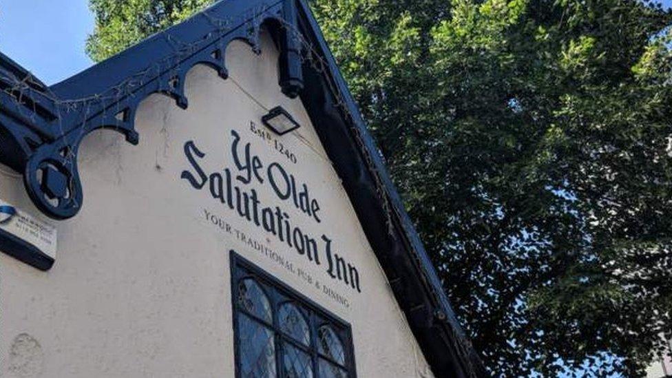 Ye Olde Salutation Inn