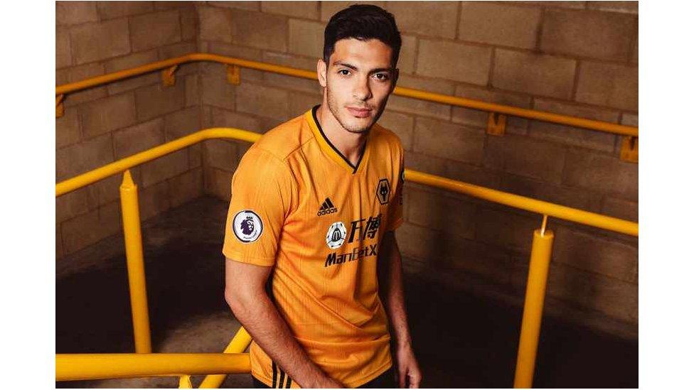 Wolverhampton-Wanderers-Jersey