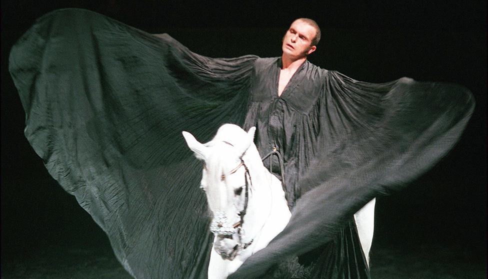 ［新品］馬と踊ろう Dancing with Horses Dancing with horses - BBC News