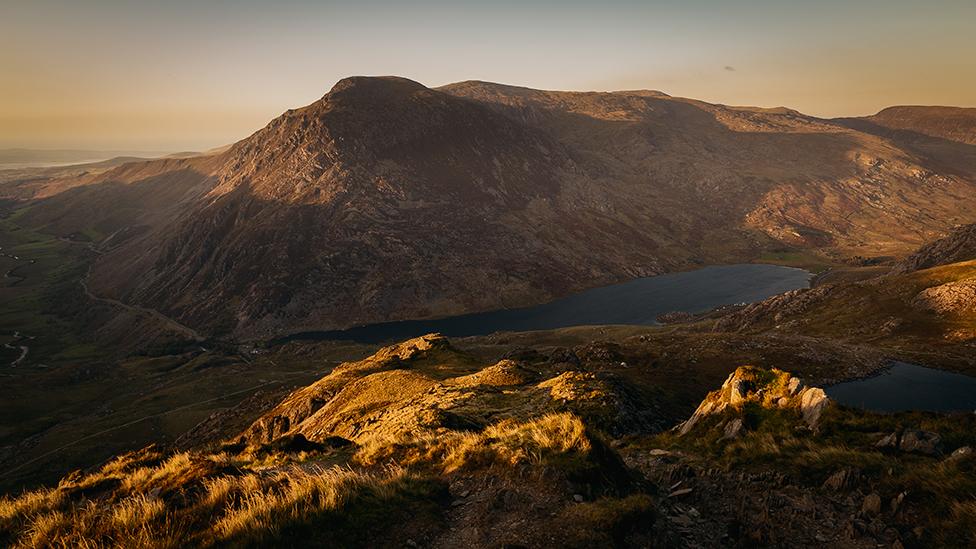 Machlud yn Nyffryn Ogwen