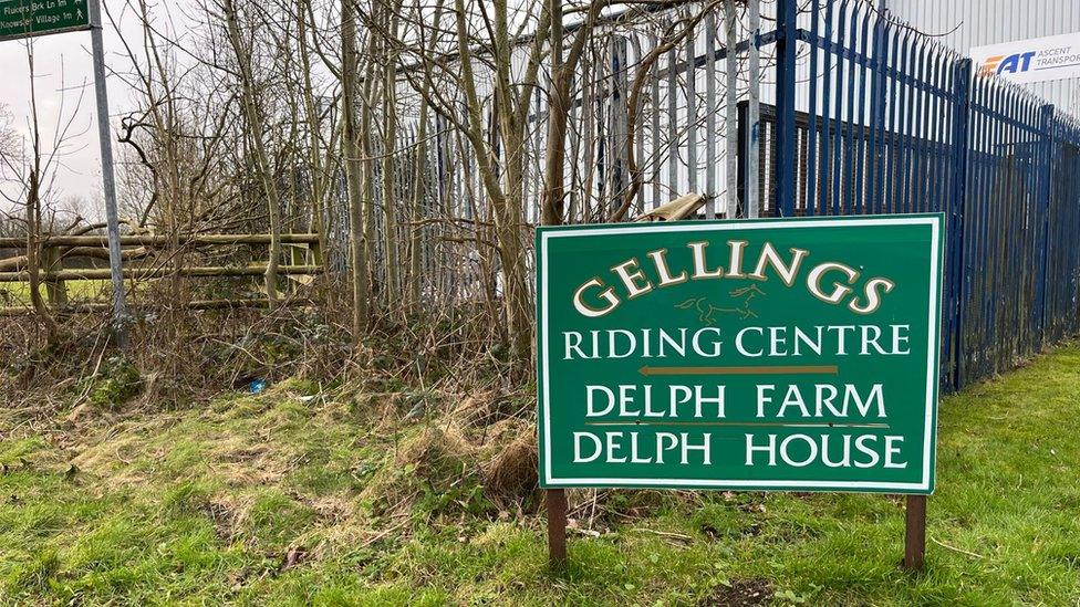 Gellings Riding Centre sign