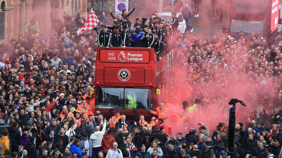 Sheffield United open-top bus