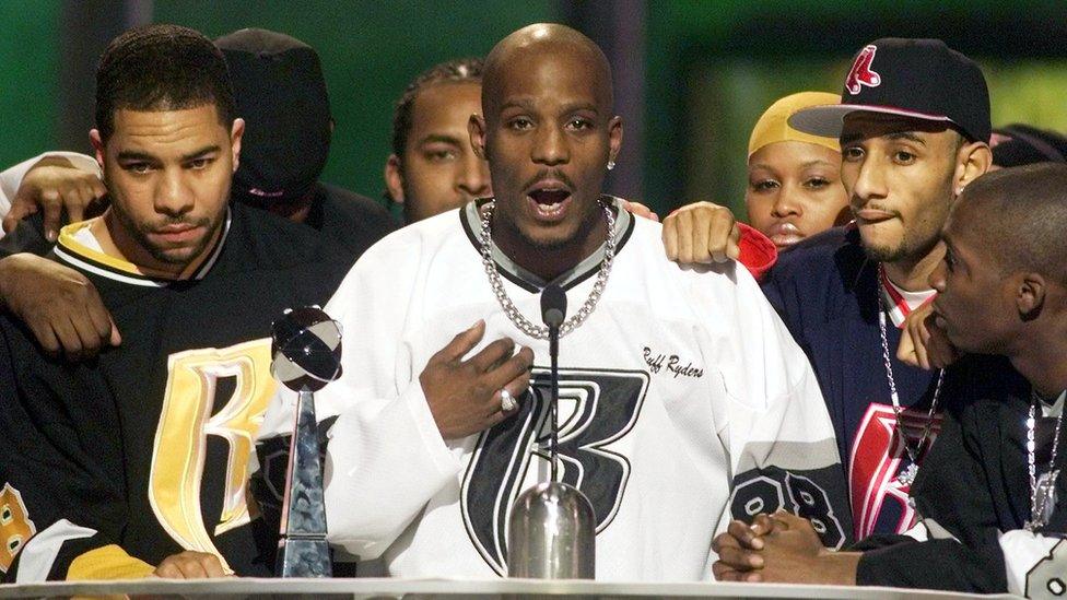 DMX wins the Billboard R 'n' B Album Artist of the Year Award in 1999