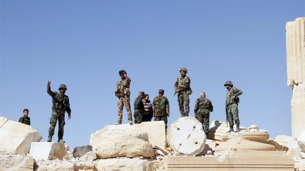 Syrian troops in Palmyra (01/04/16)