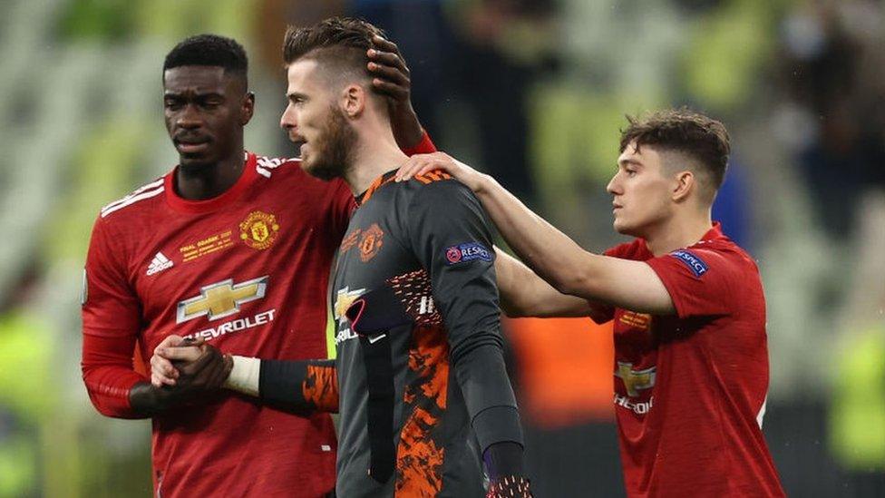 David de Gea consoled by teammates