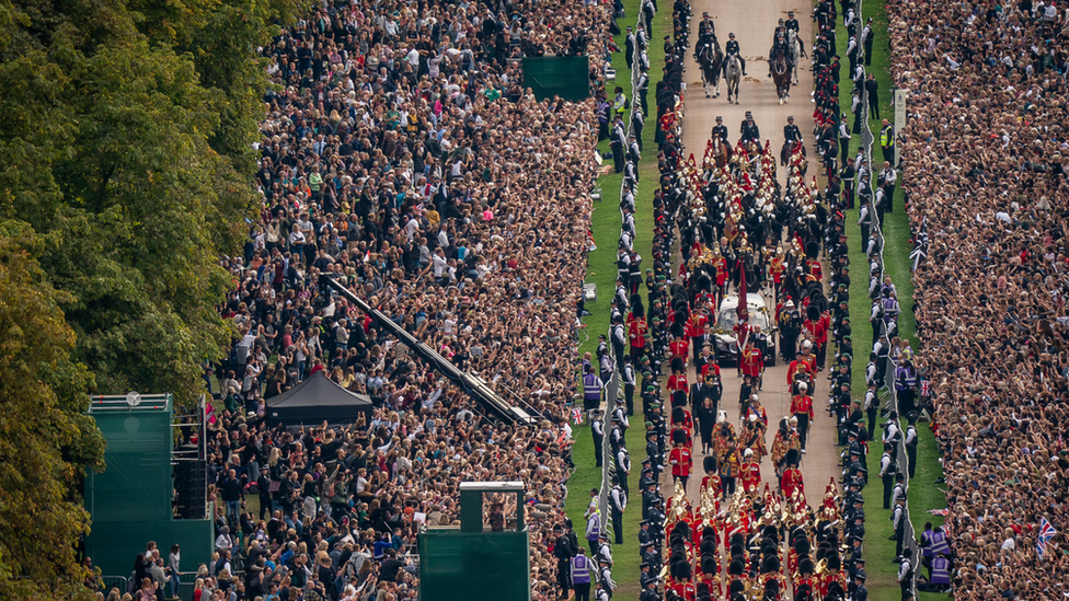 Procession of the Queen's coffin