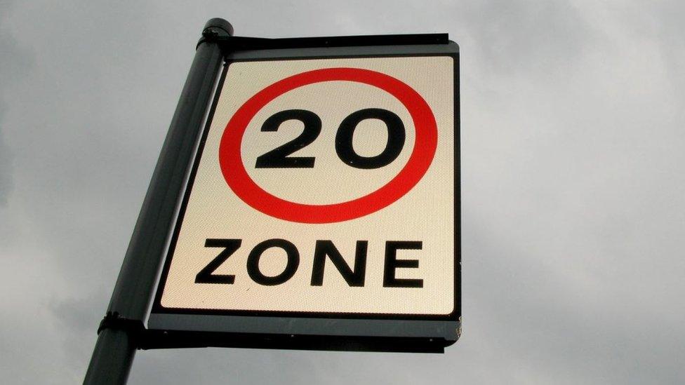 20mph sign