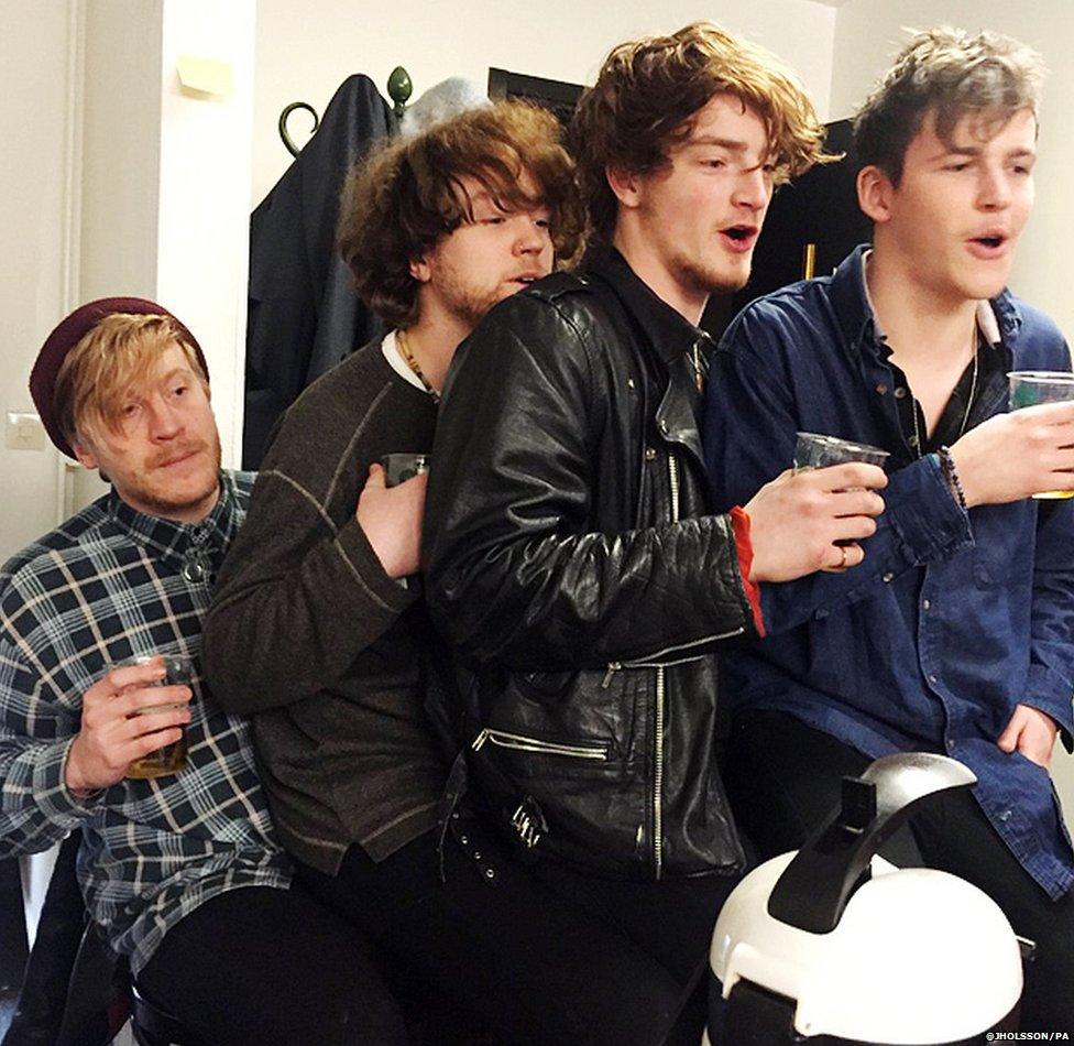 Viola Beach