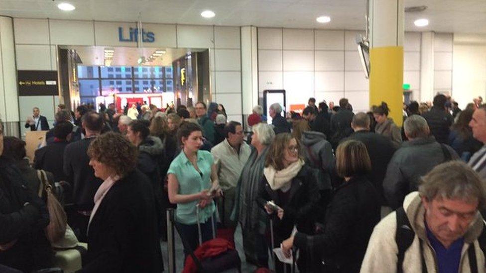 Easyjet queues after terminal reopens