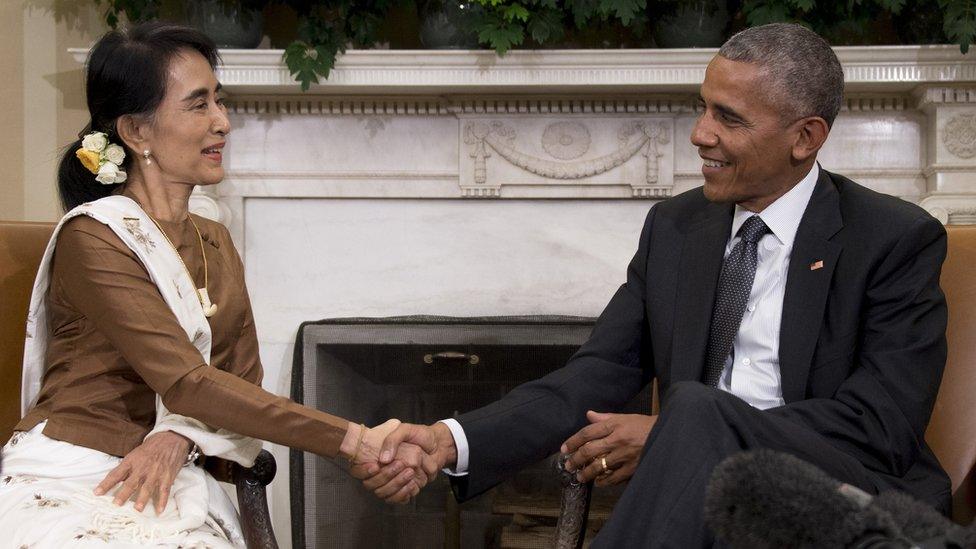 State Counsellor Aung San Suu Kyi of Burma (L) shakes hands with US President Barack Obama during a bilateral meeting at the White House in Washington, DC, September 14, 2016