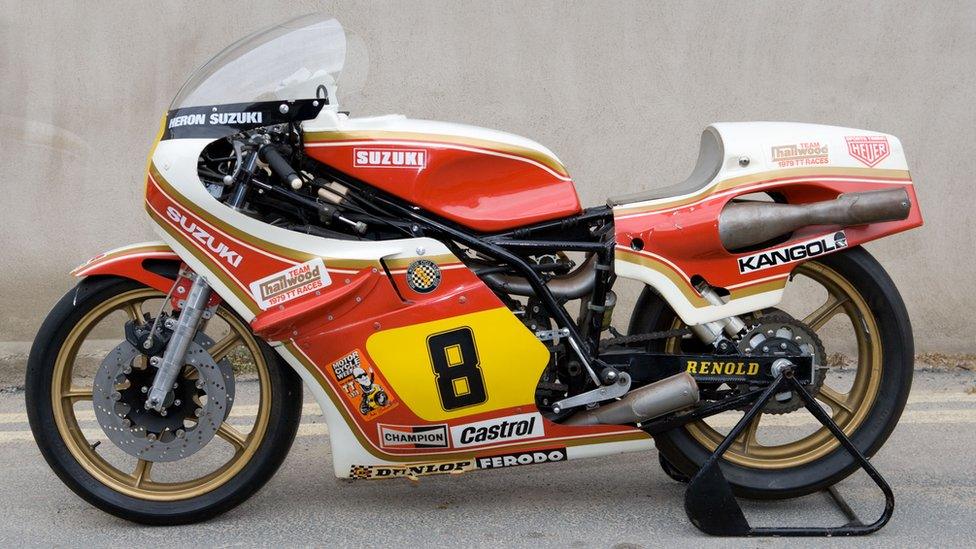 The Suzuki Hailwood won the 79 Senior race with