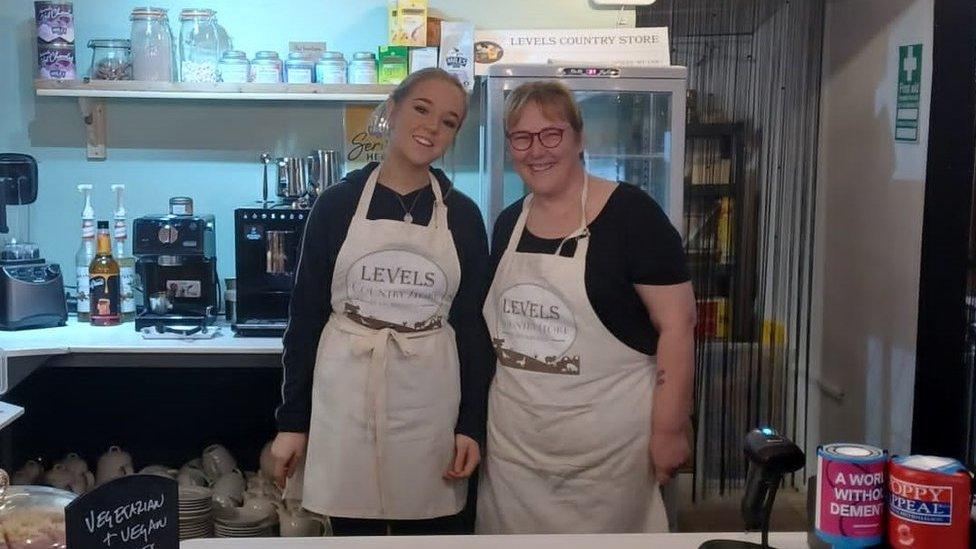 Lauren and Lizz in the Cafe