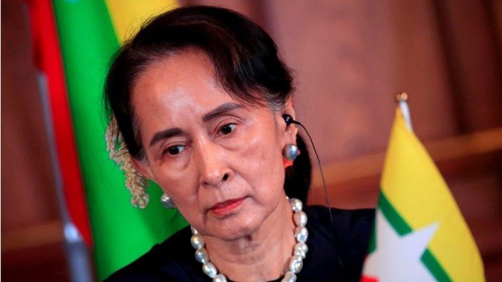 Myanmar's State Counsellor Aung San Suu Kyi attends the joint news conference of the Japan-Mekong Summit Meeting at the Akasaka Palace State Guest House in Tokyo, Japan 9 October 2018.