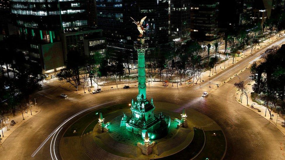 Mexico's El Ángel de la Independencia joined Tourism Ireland's global greening project