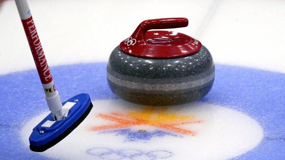 curling.