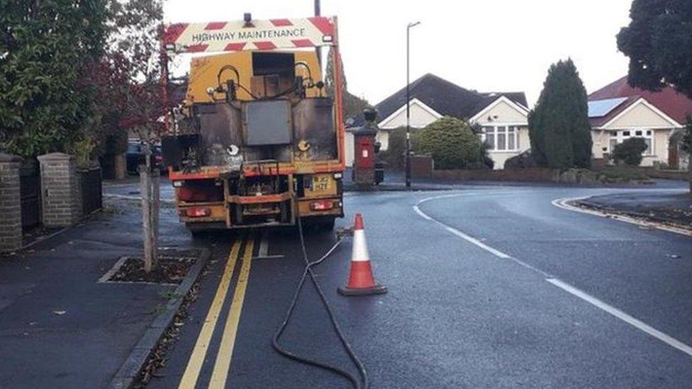 Line painting lorry