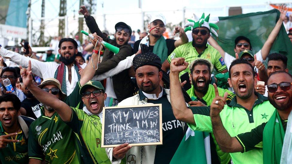 Pakistan fans celebrating