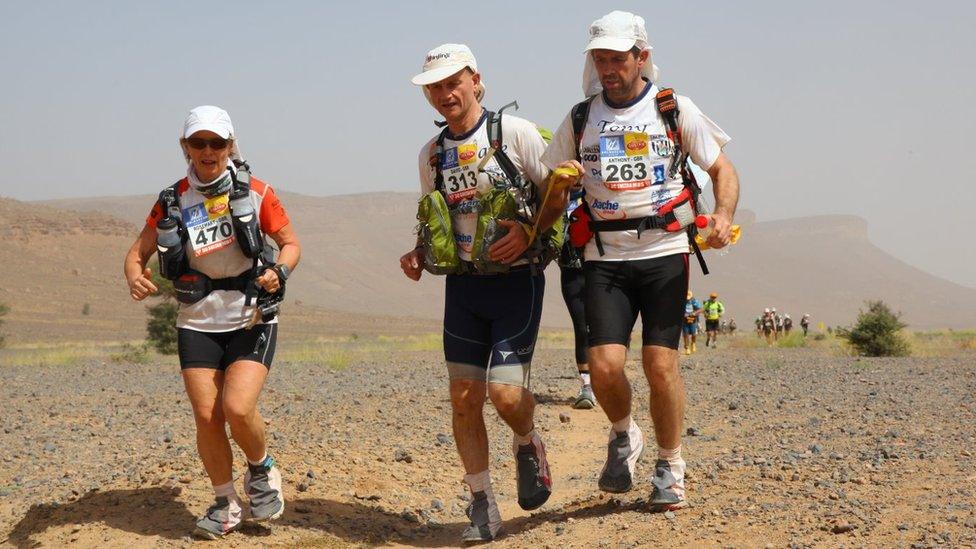 Dave Heeley (centre)