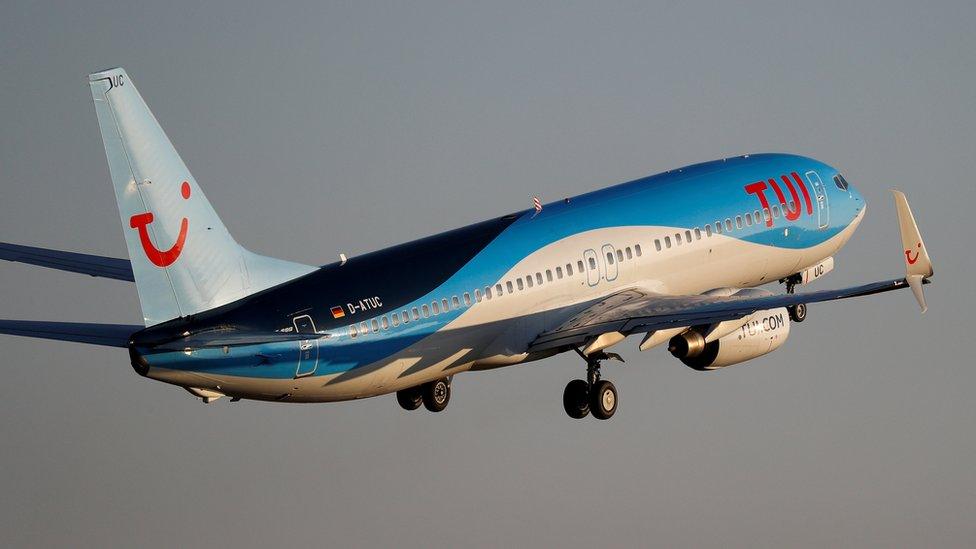 Tui plane