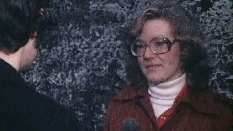 Wendy Austin interviewing in 1978 on ý Northern Ireland