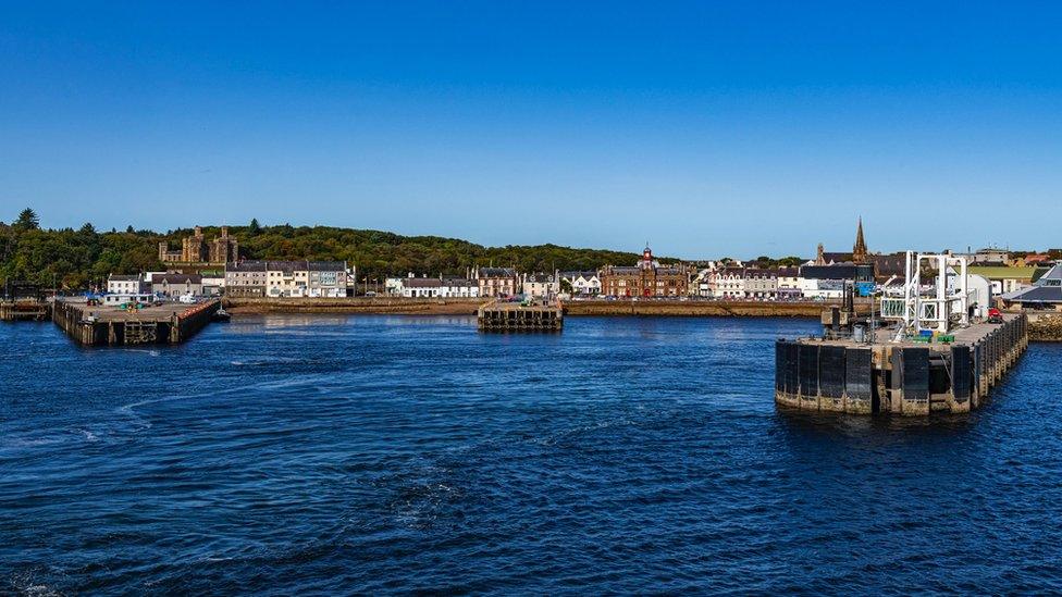 Harbwr Stornoway, Ynys Lewis