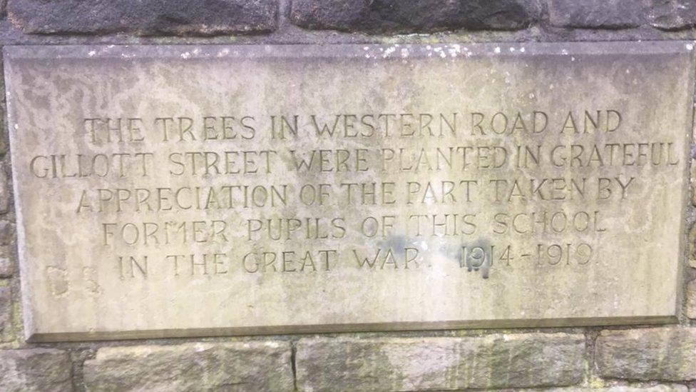 Memorial plaque in Western Road, Sheffield