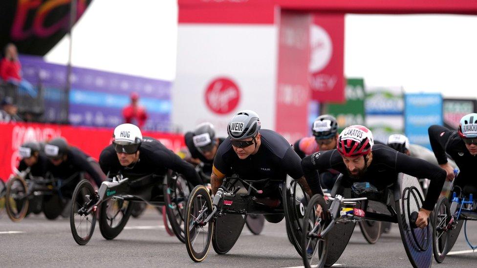 Wheelchair race with David Weir, Daniel Romanchuk, Marcel Hug