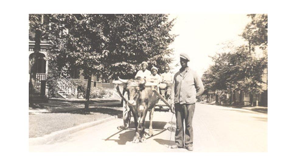 Thomas Beals family of North Preston, Clara Dennis, photographer, 1930s; NSA, Clara Dennis fonds, 1983-468 no. 106