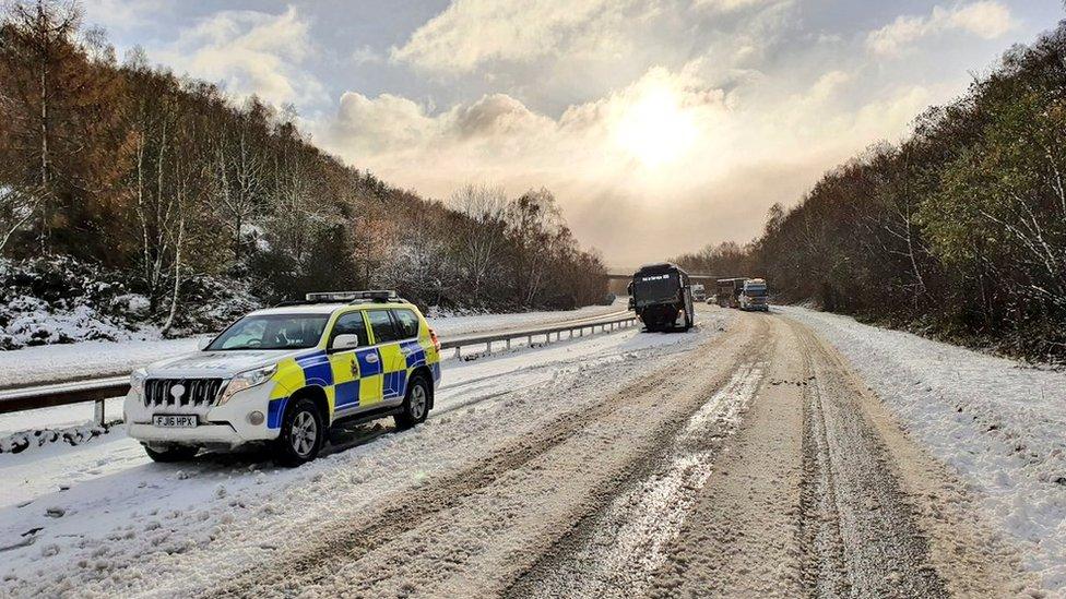 Coaches stranded on A61 in Dronfield, Derbyshire