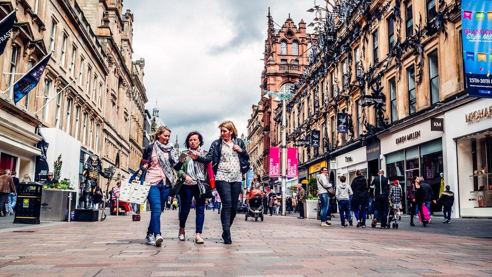 shoppers in glasgow