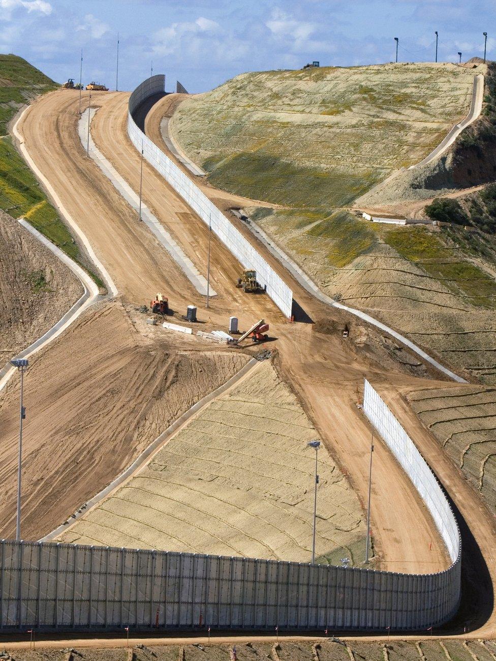 construction of the border fence