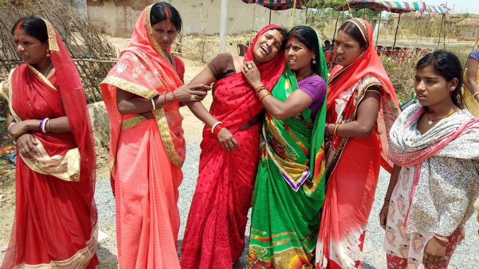 Relatives mourn following the rape and murder of a 16-year-old girl on May 3, at Raja Kundra Village in Chatra district of the eastern Indian state of Jharkhand on 5 May 2018.