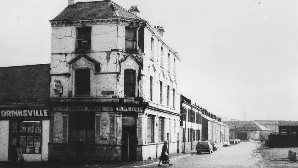 Old Shankill pub