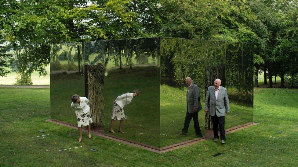 The Duke and Duchess of Devonshire view Habitacion Vegetal XV (doble pasaje), 2008 by artist Cristina Iglesias