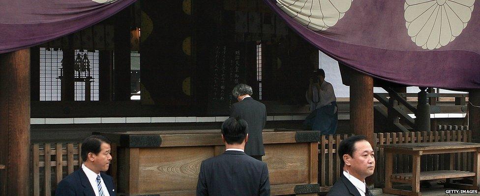 Prime Minister Junichiro Koizumi visits the Yasukuni shrine in Tokyo (Oct 2005)