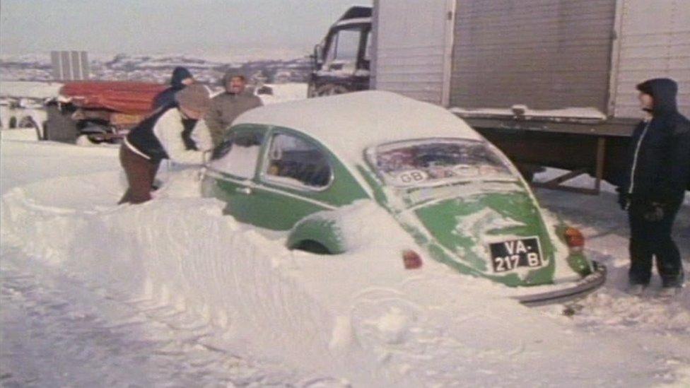 Drivers' cars were snowed under in the blizzard