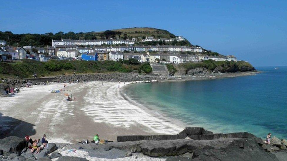 Dolau Beach, New Quay